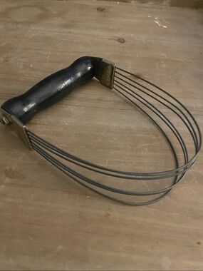 Vintage Androck Black Handle Dough And-rock Blender / Pastry Cutter - Black